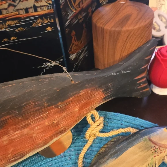 Handcrafted Wooden Fish Decor Set - Picture 5 of 5